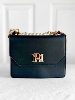 NWT Badgley Mischka Double Bag Chain Crossbody – Black/Wine – Pearl Detail